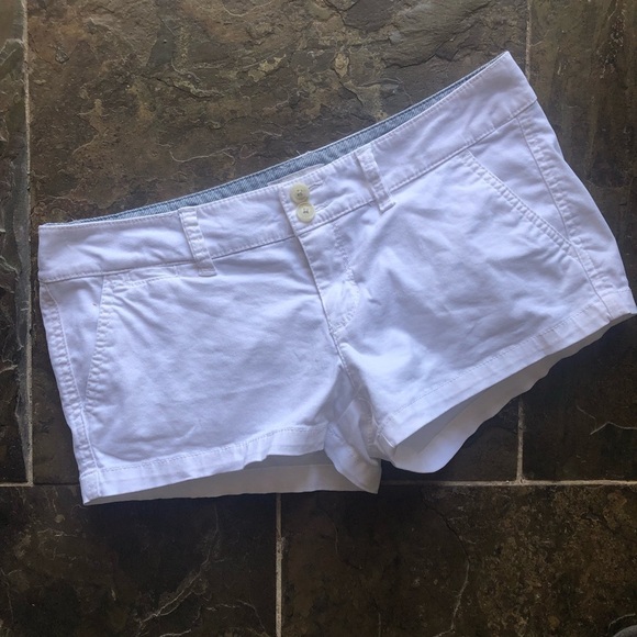 American Eagle White Shorts - Picture 1 of 4